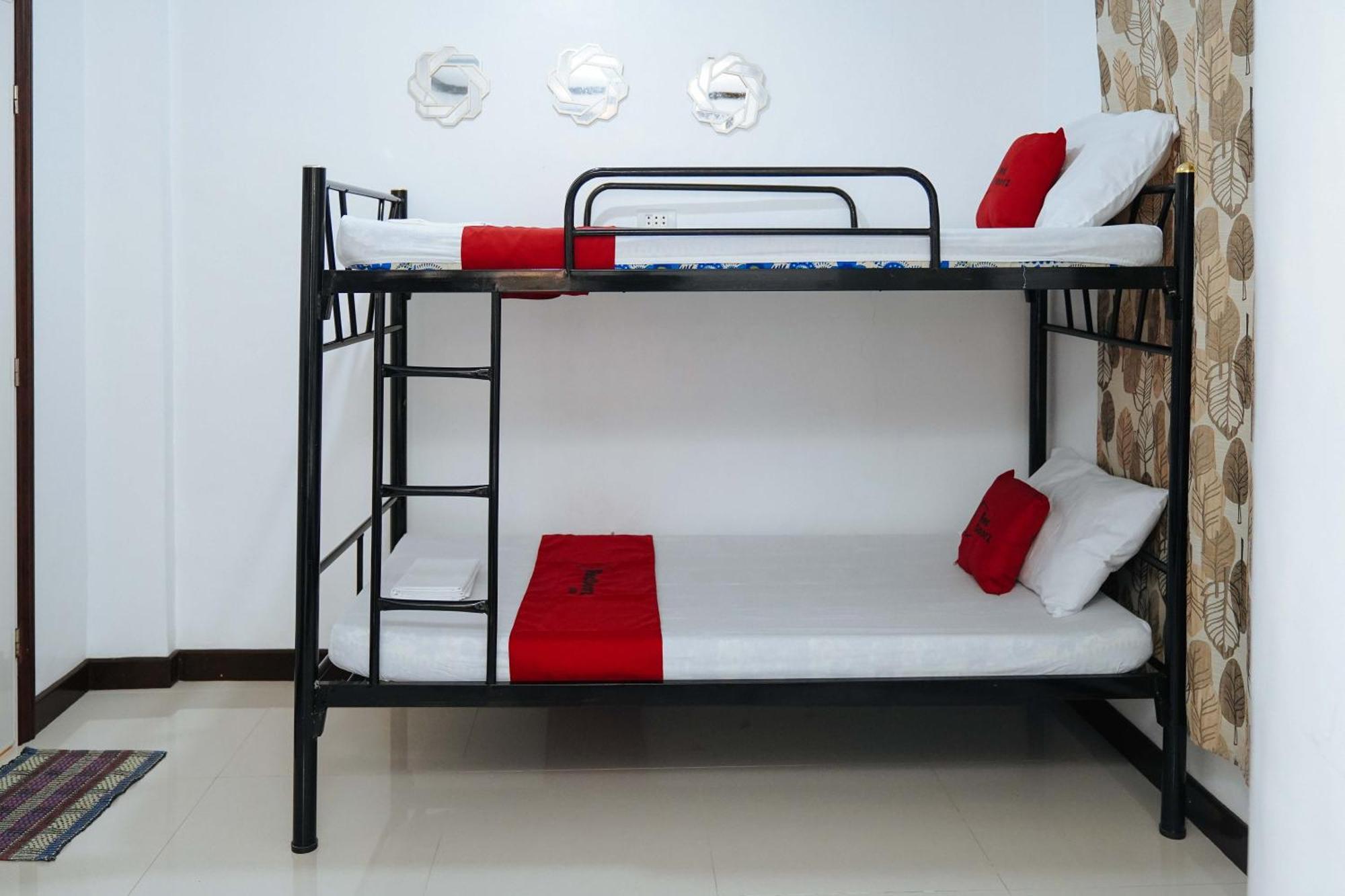 Reddoorz Plus At Billy'S Resort Oslob Exterior photo