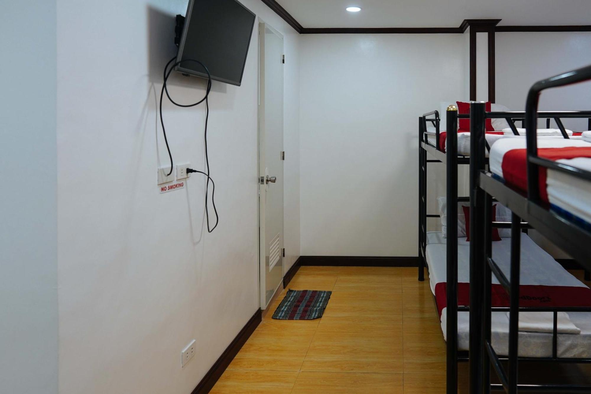Reddoorz Plus At Billy'S Resort Oslob Exterior photo