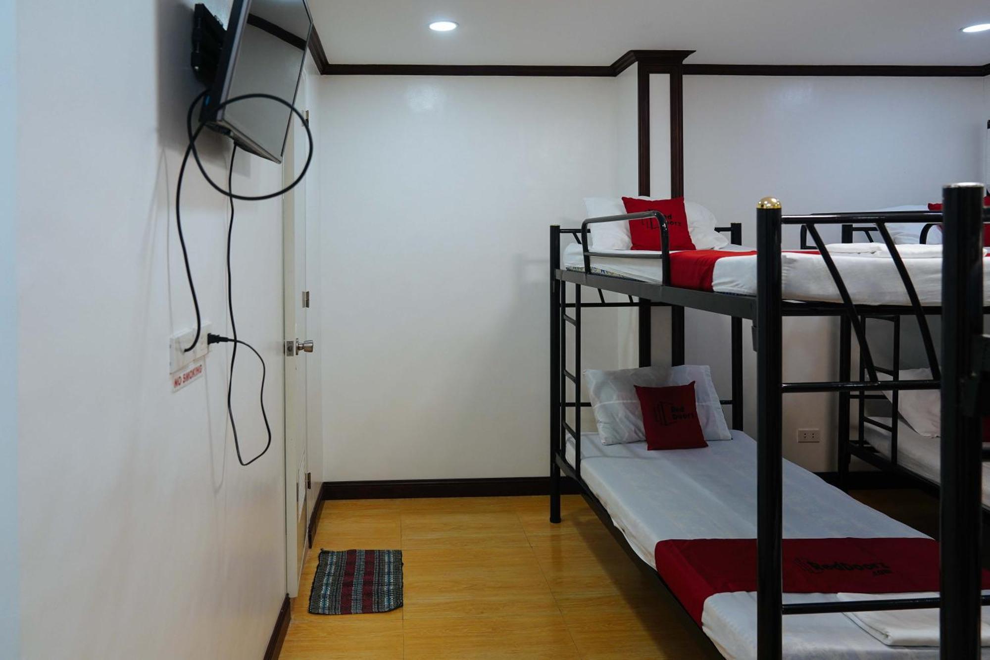 Reddoorz Plus At Billy'S Resort Oslob Exterior photo