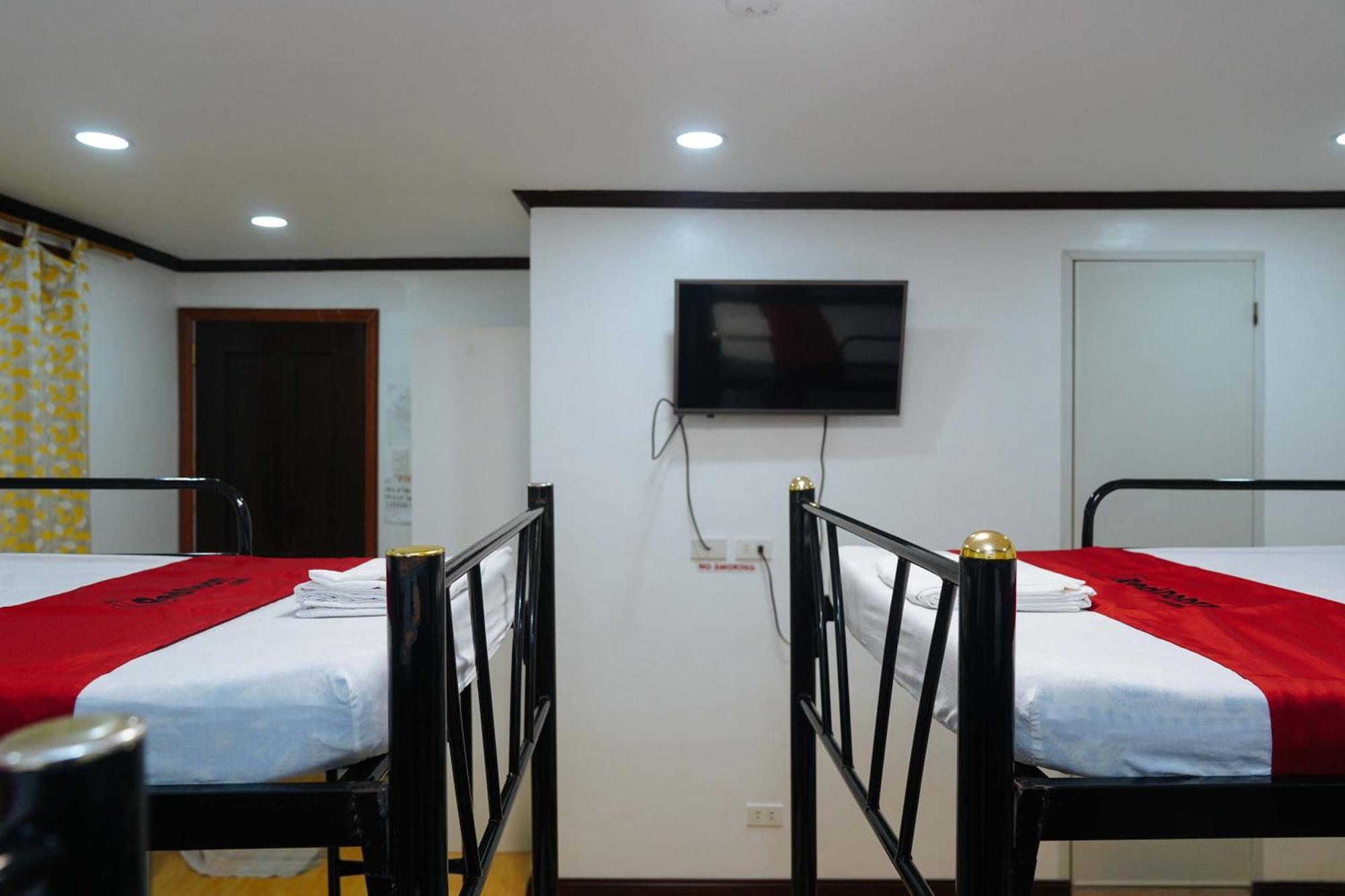 Reddoorz Plus At Billy'S Resort Oslob Exterior photo