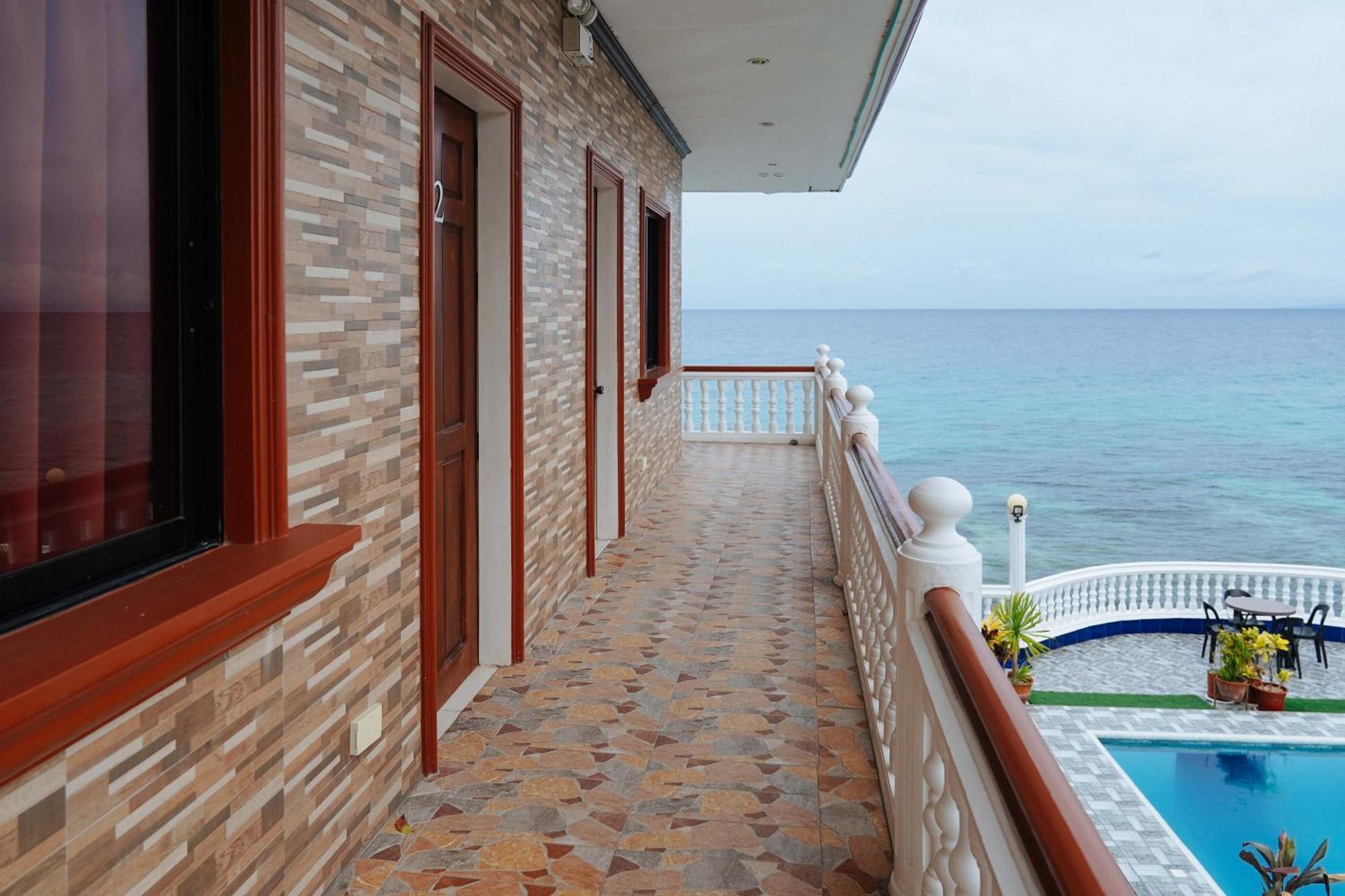 Reddoorz Plus At Billy'S Resort Oslob Exterior photo