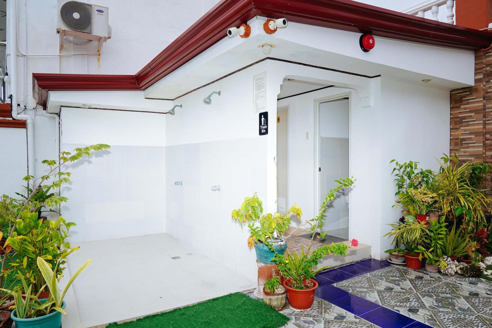 Reddoorz Plus At Billy'S Resort Oslob Exterior photo