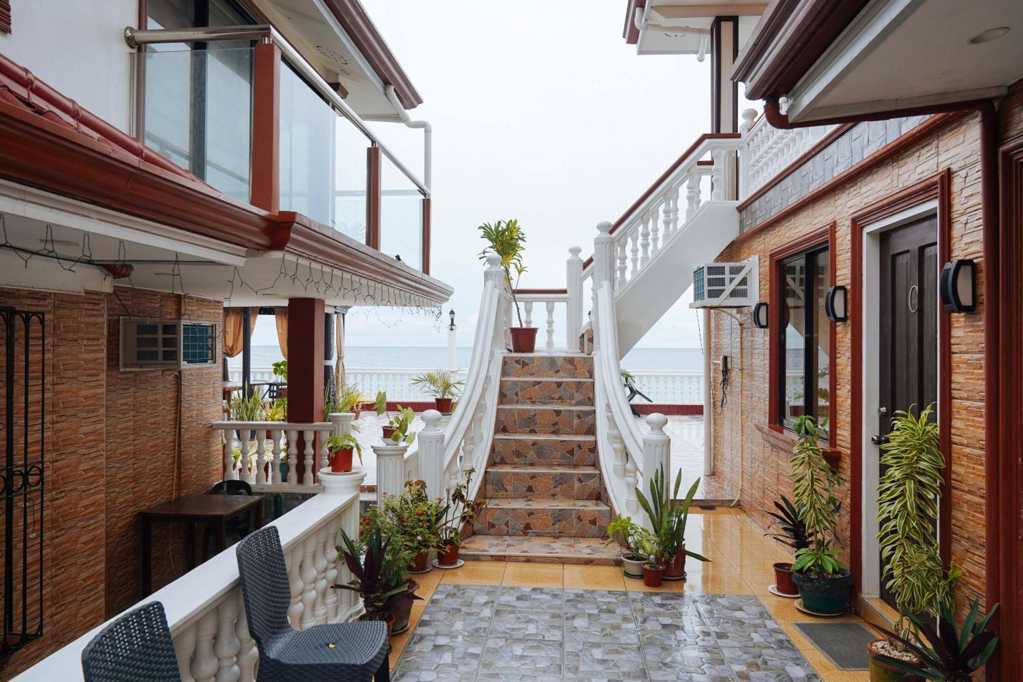 Reddoorz Plus At Billy'S Resort Oslob Exterior photo