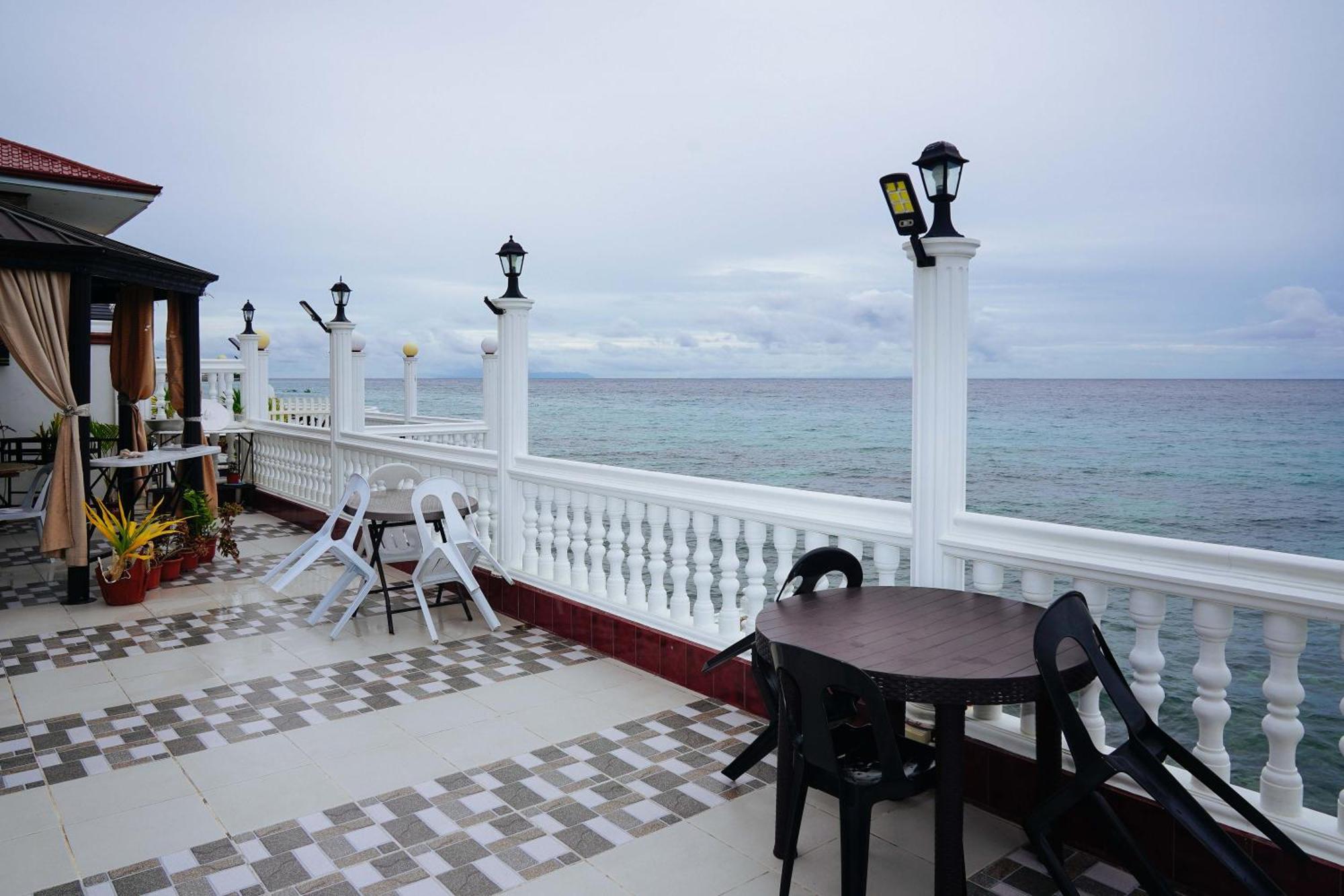 Reddoorz Plus At Billy'S Resort Oslob Exterior photo